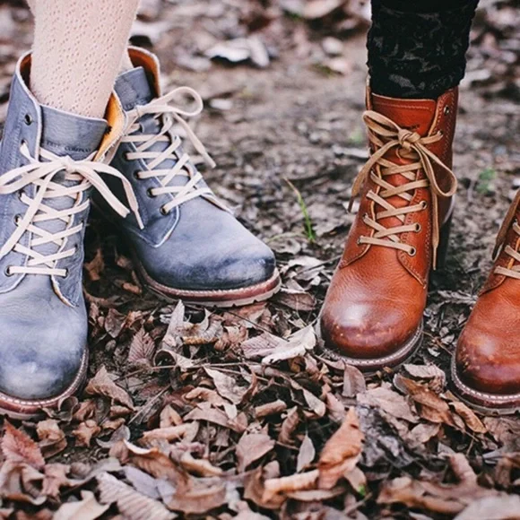RARE Frye Sabrina 6G Grey Leather Trendy Lace Up Retro Combat Heeled Ankle Boots - Picture 1 of 16